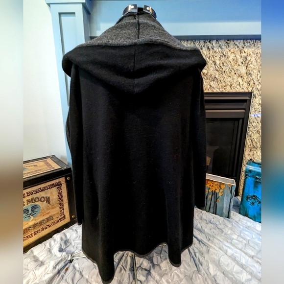 Black and grey hooded duster sweater - Large - Picture 2 of 8